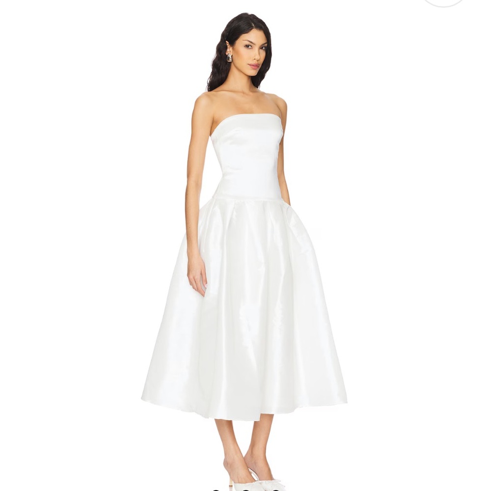 Elegant Strapless White Dress